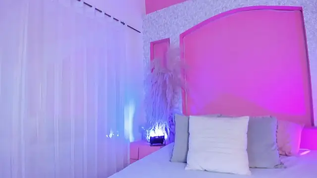 Peytonn Monroe online show from 03/13/26, 07:42