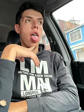 mattebret11 online show from 09/26/25, 03:49