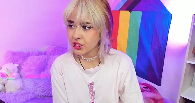 Snapshot of NekoWaifu chatting on 09/25/25, 12:09 NekoWaifu online show from 09/25/25, 12:09