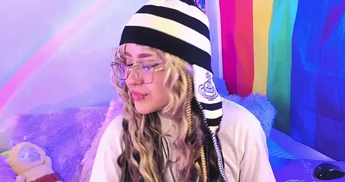 NekoWaifu online show from 11/24/25, 01:22