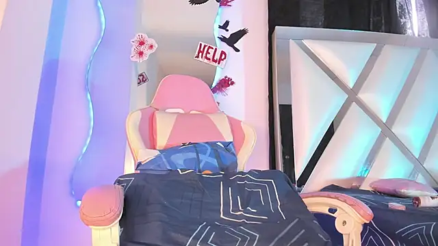 Snapshot of Mara_royal chatting on 11/13/25, 09:58 Mara royal online show from 11/13/25, 09:58