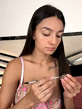 MiaKane99 online show from 12/04/25, 04:33