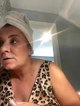 Snapshot of PoppyPrincessxox chatting on 09/26/25, 11:03 PoppyPrincessxox online show from 09/26/25, 11:03