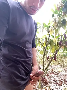 Snapshot of Alexander19Che chatting on 11/15/25, 08:49 Alexander19Che online show from 11/15/25, 08:49