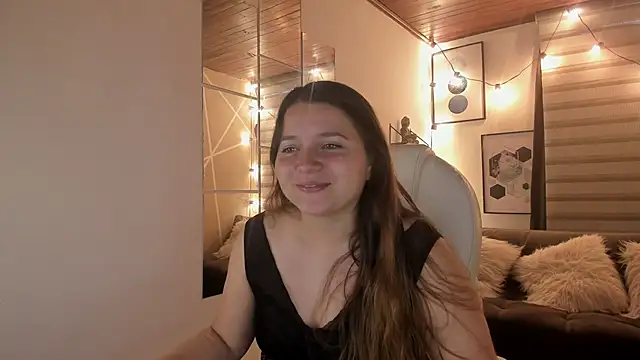 Snapshot of sophiee09_ chatting on 10/14/25, 02:07 sophiee09  online show from 10/14/25, 02:07
