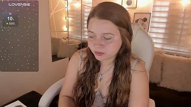 sophiee09  online show from 01/06/26, 05:05