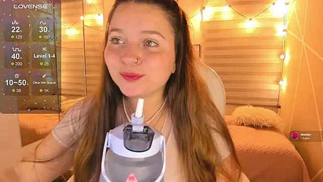 sophiee09  online show from 04/09/26, 02:11