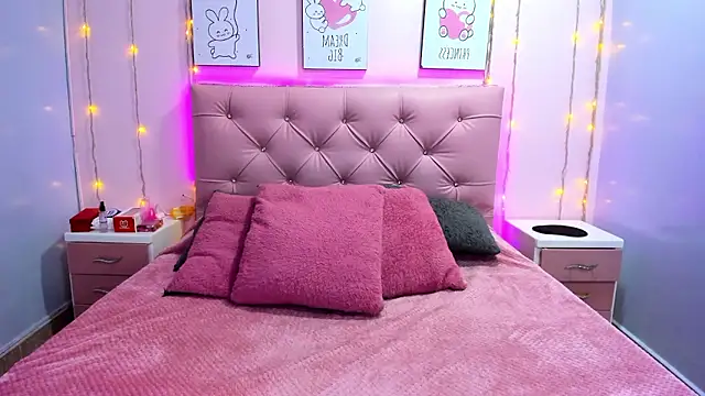 Snapshot of Issaa_Tyler chatting on 01/13/26, 06:35 Issaa Tyler online show from 01/13/26, 06:35