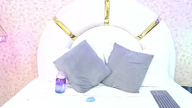 paulina cano online show from 09/17/25, 07:37