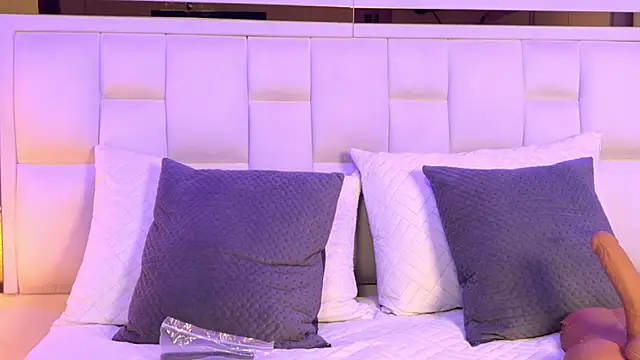 paulina cano online show from 11/15/25, 07:21