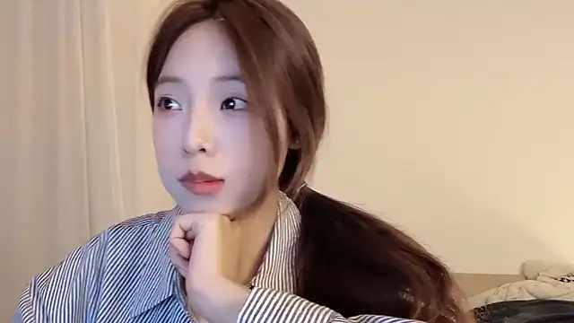 Snapshot of Meng_777 chatting on 03/06/26, 12:01 Meng 777 online show from 03/06/26, 12:01