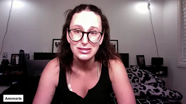 Snapshot of annmarieferrara chatting on 03/20/26, 03:39 annmarieferrara online show from 03/20/26, 03:39