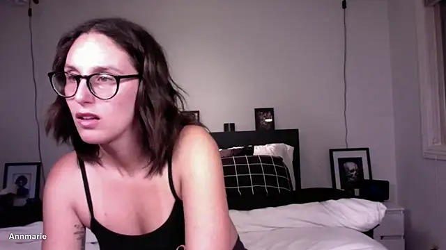 Snapshot of annmarieferrara chatting on 04/22/26, 02:47 annmarieferrara online show from 04/22/26, 02:47