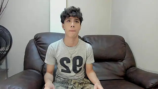 Snapshot of Xam_Collen chatting on 10/27/25, 03:38 Xam Collen online show from 10/27/25, 03:38