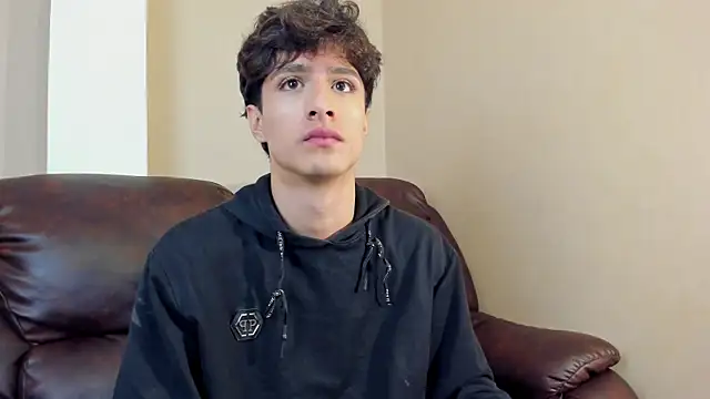 Snapshot of Xam_Collen chatting on 11/10/25, 02:38 Xam Collen online show from 11/10/25, 02:38