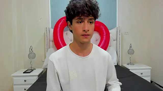 Snapshot of Xam_Collen chatting on 11/26/25, 06:20 Xam Collen online show from 11/26/25, 06:20