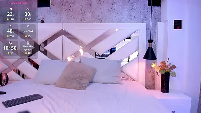 Megan-8 online show from 09/17/25, 04:25