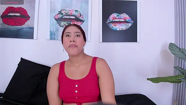 Girls inlove online show from 10/06/25, 12:02