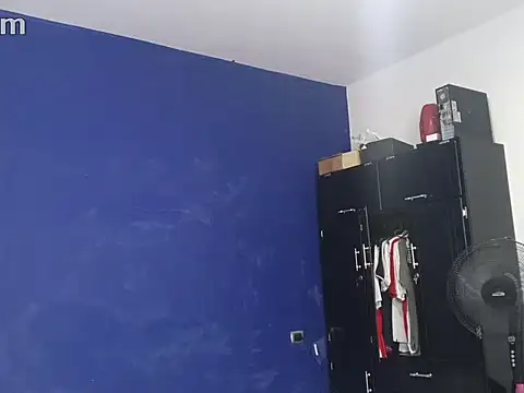 ROGERMACKENZIE online show from 02/09/26, 04:44