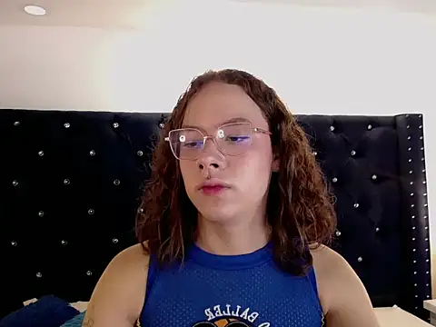 Snapshot of bycandy_ chatting on 10/01/25, 01:39 bycandy online show from 10/01/25, 01:39