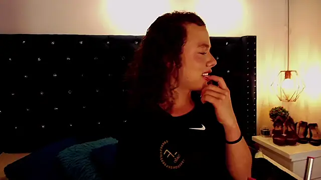 Snapshot of bycandy_ chatting on 10/09/25, 02:37 bycandy online show from 10/09/25, 02:37