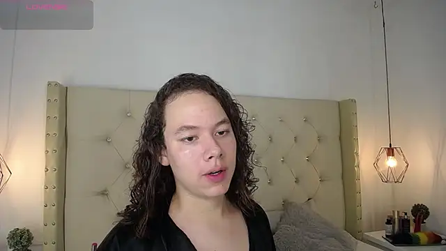 Snapshot of bycandy_ chatting on 10/30/25, 12:17 bycandy online show from 10/30/25, 12:17