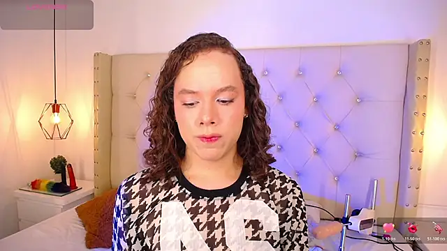 Snapshot of bycandy_ chatting on 11/23/25, 01:44 bycandy online show from 11/23/25, 01:44