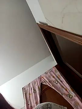 sofiagutierrez   online show from 11/22/25, 08:52