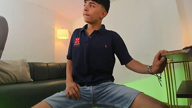 Snapshot of Peter_chase chatting on 11/15/25, 06:15 Peter chase online show from 11/15/25, 06:15