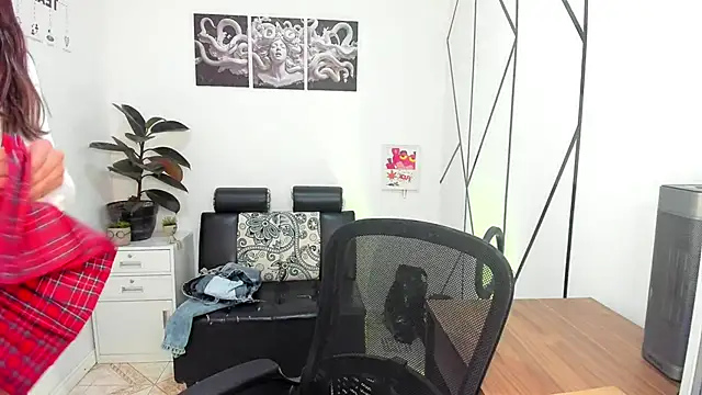 Angel-dragun online show from 11/11/25, 07:36