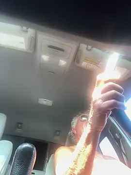 Snapshot of Nataku10 chatting on 12/17/25, 08:26 Nataku10 online show from 12/17/25, 08:26