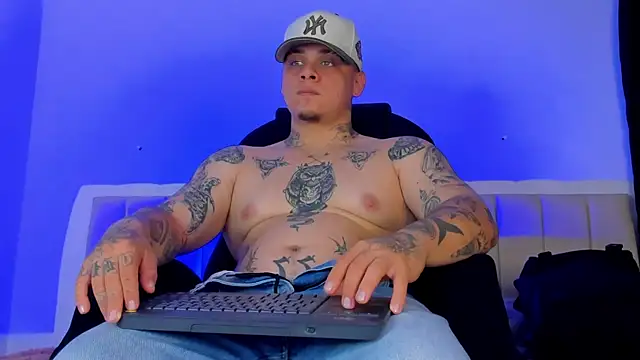 denis munera online show from 09/21/25, 03:24