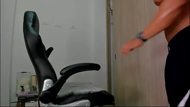 Biscuit oliva online show from 09/27/25, 03:44