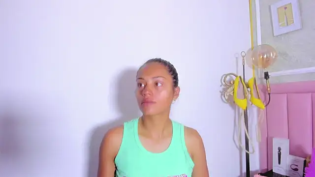 HoollyHendrix online show from 02/28/26, 08:54