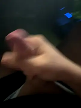 Snapshot of jstntz chatting on 10/30/25, 10:54 jstntz online show from 10/30/25, 10:54