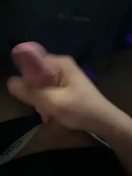 Snapshot of jstntz chatting on 11/02/25, 12:02 jstntz online show from 11/02/25, 12:02