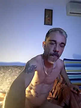 Snapshot of Pollon41x chatting on 05/15/26, 10:39 Pollon41x online show from 05/15/26, 10:39