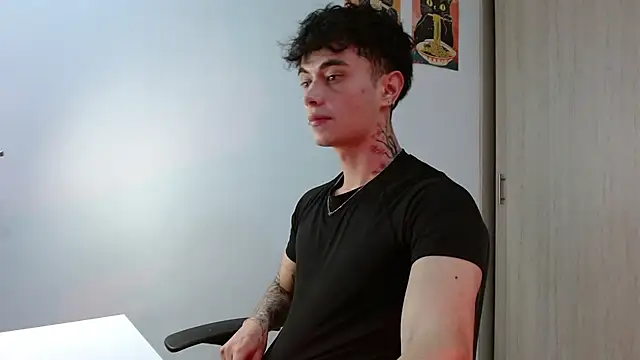 Snapshot of jaico_santos chatting on 07/11/26, 11:17 jaico santos online show from 07/11/26, 11:17