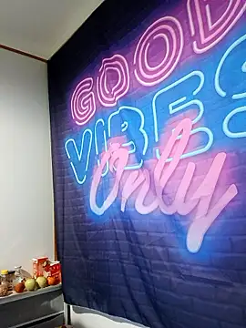 Mikaaa97 online show from 01/11/26, 01:43