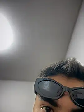 Snapshot of tomy_hot20 chatting on 10/11/25, 08:07 tomy hot20 online show from 10/11/25, 08:07