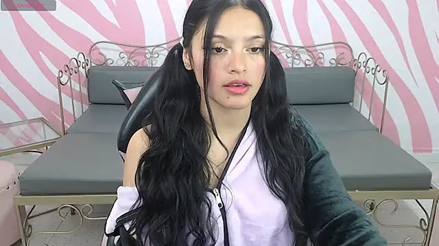 maddie  cute online show from 10/07/25, 08:17