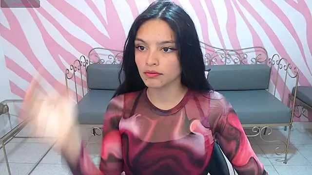 maddie  cute online show from 10/15/25, 07:58