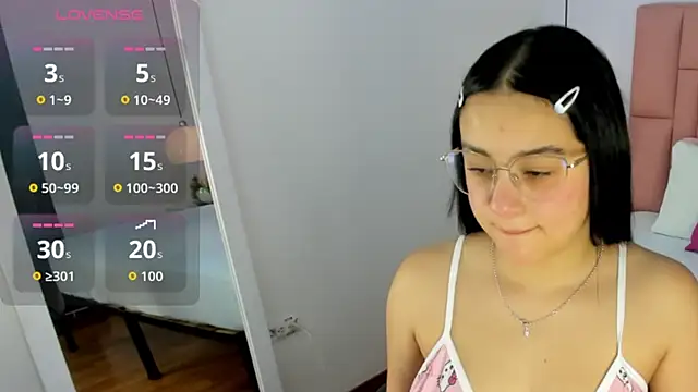 Snapshot of Amy_Ferreira chatting on 12/05/25, 03:04 Amy Ferreira online show from 12/05/25, 03:04