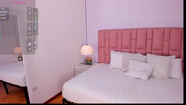 Snapshot of Amy_Ferreira chatting on 12/14/25, 12:27 Amy Ferreira online show from 12/14/25, 12:27