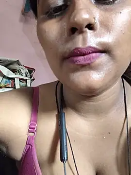 Snapshot of Jasmine_Januja chatting on 05/20/26, 02:51 Jasmine Januja online show from 05/20/26, 02:51