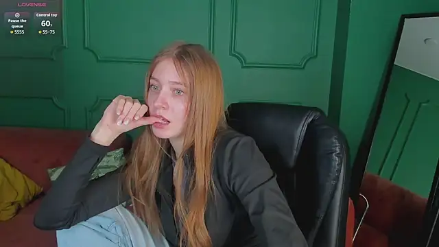 TinnyTiana online show from 03/10/26, 08:08