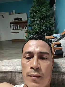 Snapshot of elflacodel25 chatting on 11/27/25, 04:47 elflacodel25 online show from 11/27/25, 04:47