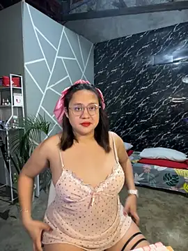 Snapshot of 1aquaticangel69 chatting on 11/25/25, 03:45 1aquaticangel69 online show from 11/25/25, 03:45