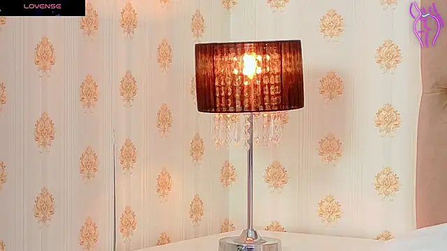 Snapshot of CoraVex chatting on 10/13/25, 04:23 CoraVex online show from 10/13/25, 04:23