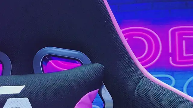 Snapshot of CoraVex chatting on 02/06/26, 05:12 CoraVex online show from 02/06/26, 05:12